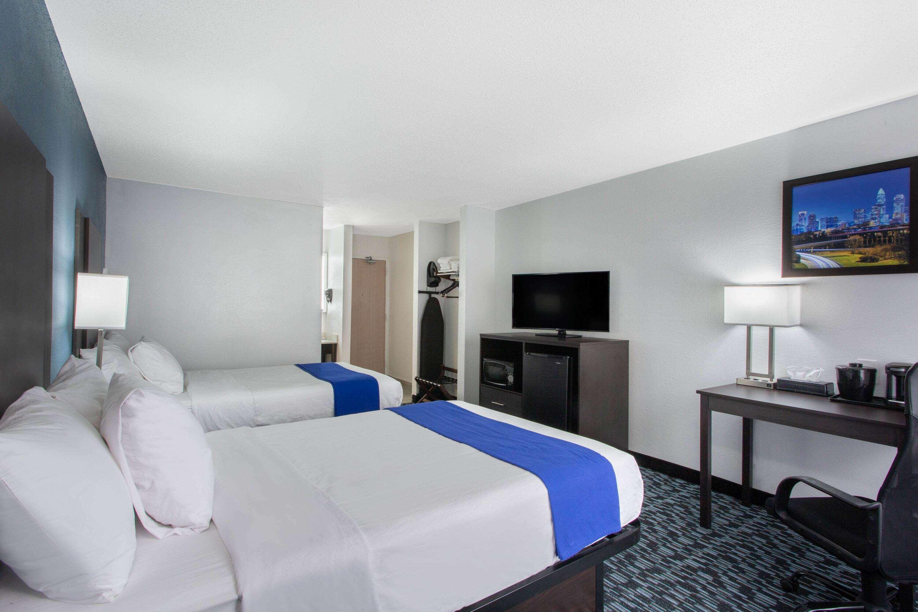 Baymont By Wyndham Charlotte University Exterior foto