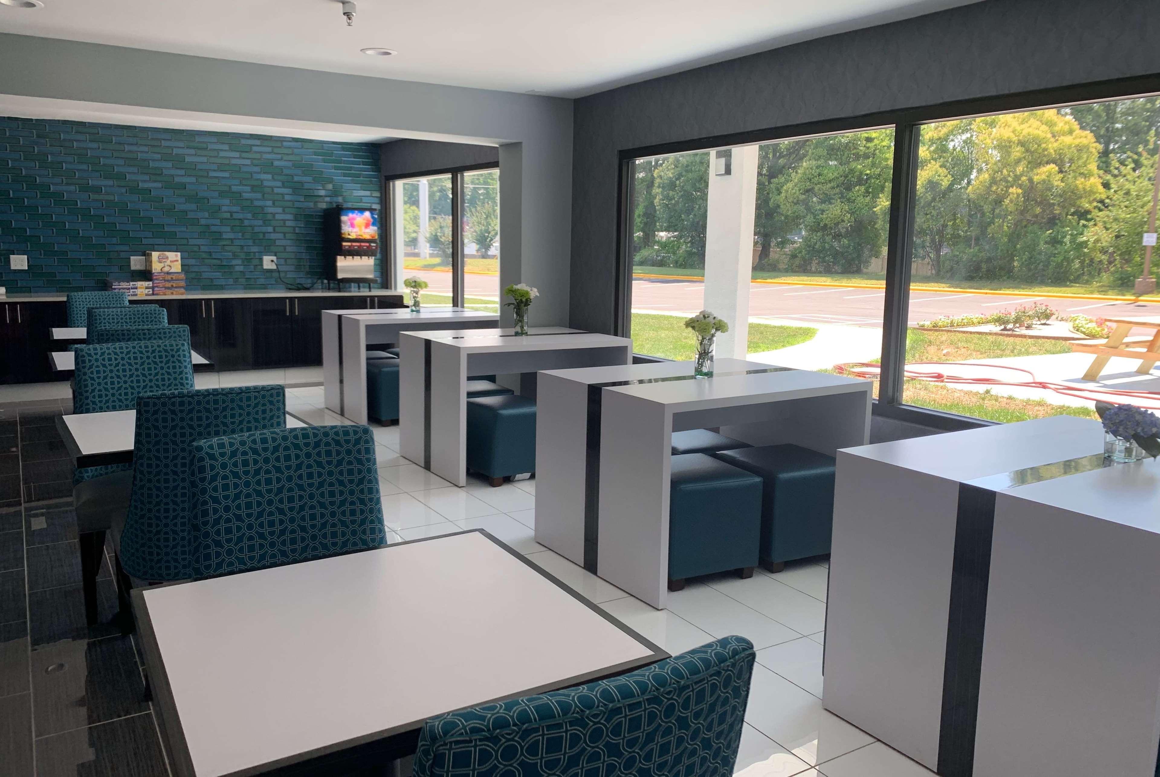 Baymont By Wyndham Charlotte University Exterior foto